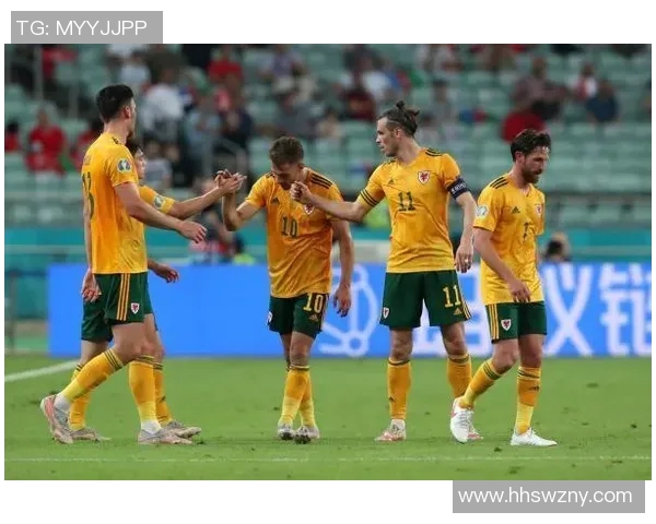 历史名人与足球明星的奇妙交汇以及蚂蚁的奋斗精神启示