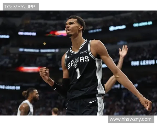 文班亚马首场比赛表现惊艳五次盖帽并成功隔扣字母哥引发热烈讨论 文班亚马首场比赛表现惊艳五次盖帽并成功隔扣字母哥引发热烈讨论